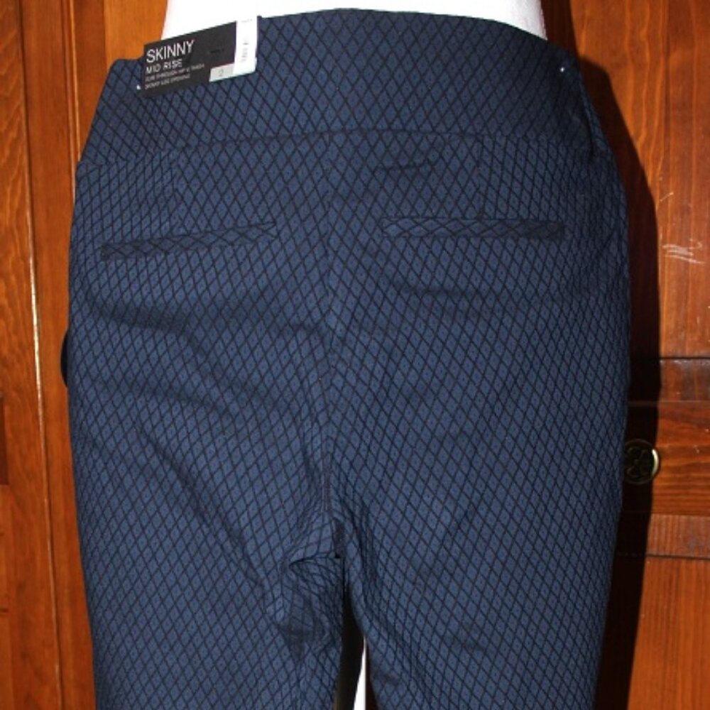 Pants - Picture 3 of 8